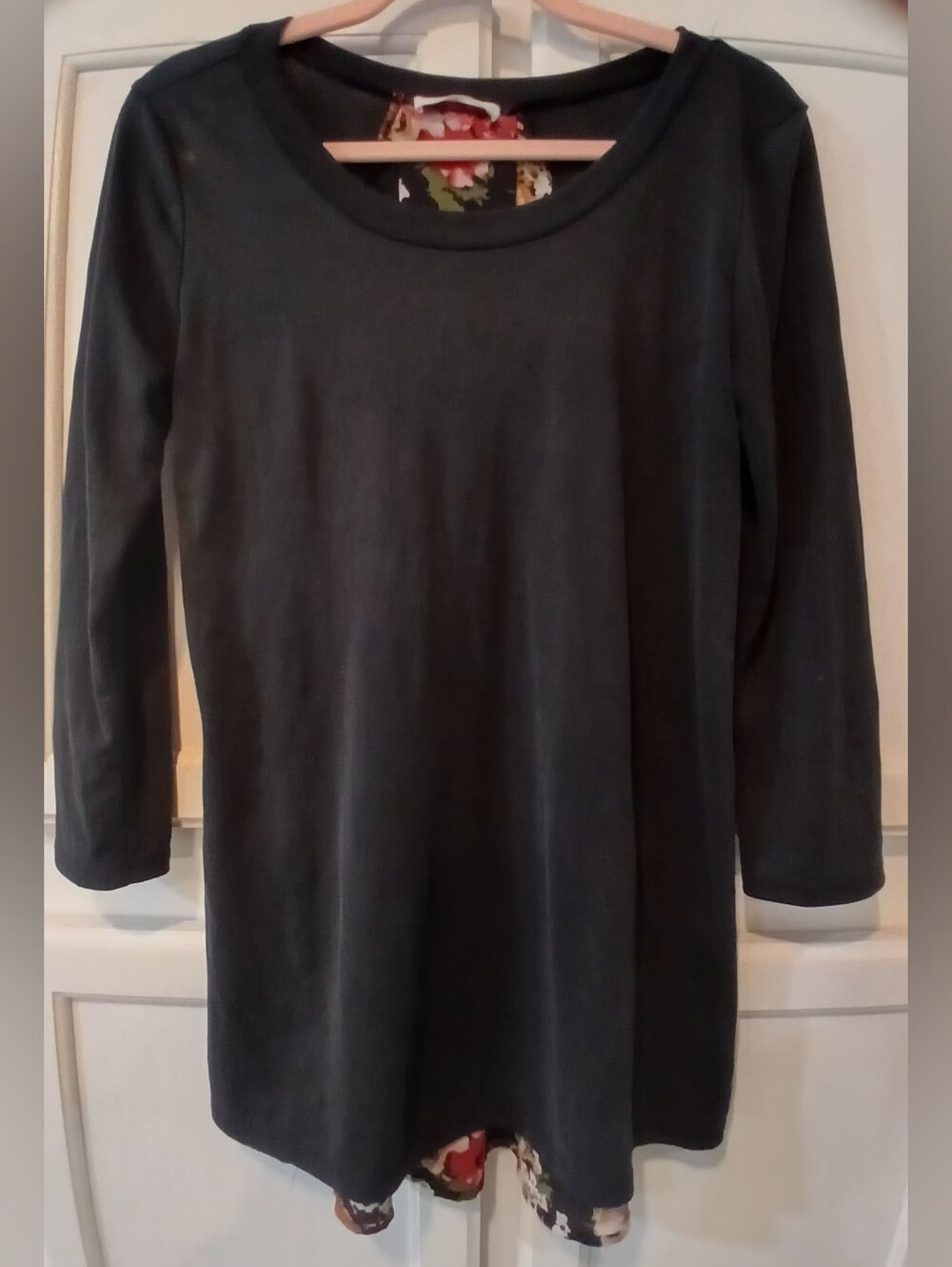 Le Lis Women's Black Knit Floral Panel On Back 3/4 Sleeve Shirt Size M